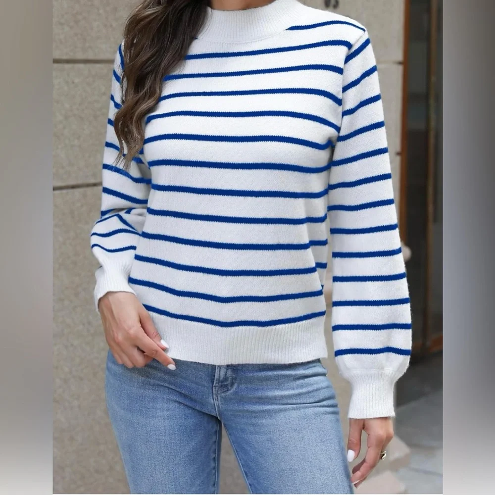 Cozy White & Blue Striped High Collar Sweaterđź’™ - Picture 2 of 3